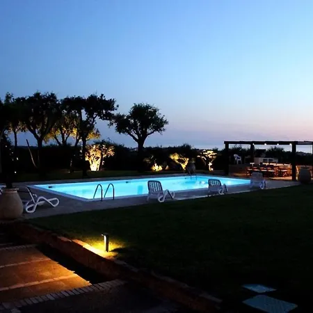Emanuel: Seaside Retreat With Private Pool Alghero