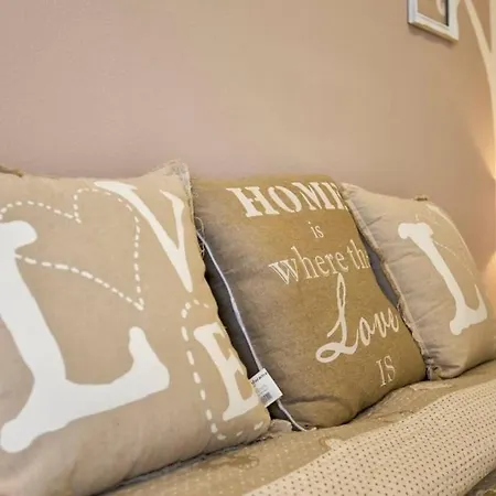 Emanuel: Seaside Retreat With Private Pool * Alghero