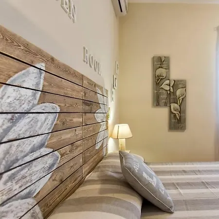 Emanuel: Seaside Retreat With Private Pool *