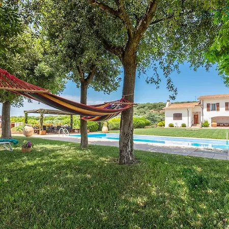 Emanuel: Seaside Retreat With Private Pool Alghero