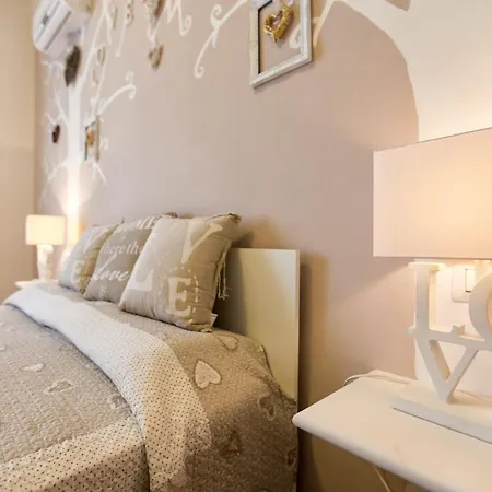 Emanuel: Seaside Retreat With Private Pool Villa Alghero