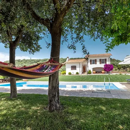 Emanuel: Seaside Retreat With Private Pool Alghero