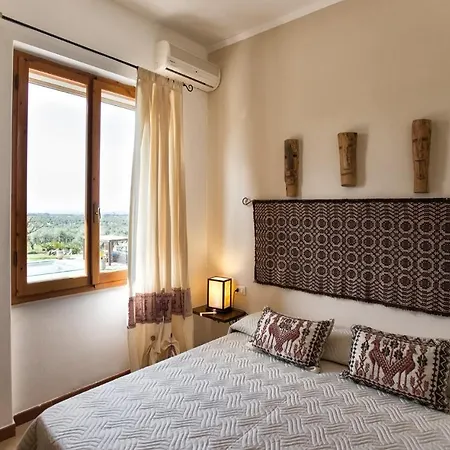 Emanuel: Seaside Retreat With Private Pool Alghero