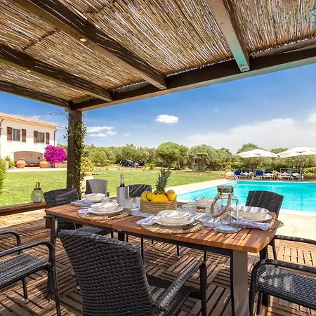 Villa Emanuel: Seaside Retreat With Private Pool *