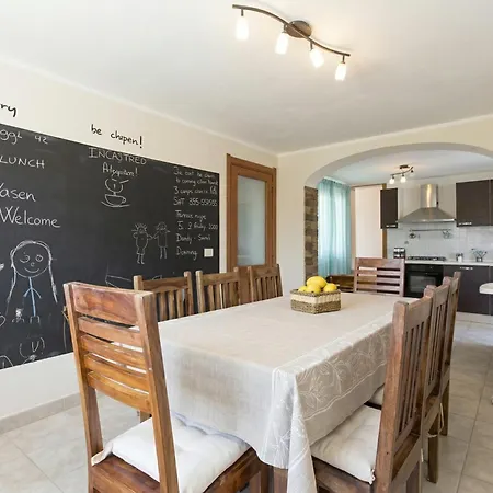 别墅 Clicksardegna Emanuel Ad Con Vista Mare Spettacolare, Piscina Indipendente Per 8 Persone *
