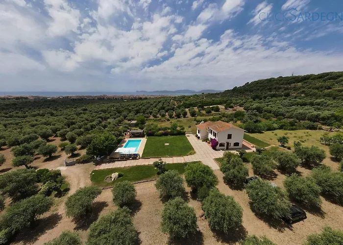 别墅 Clicksardegna Emanuel Ad Con Vista Mare Spettacolare, Piscina Indipendente Per 8 Persone